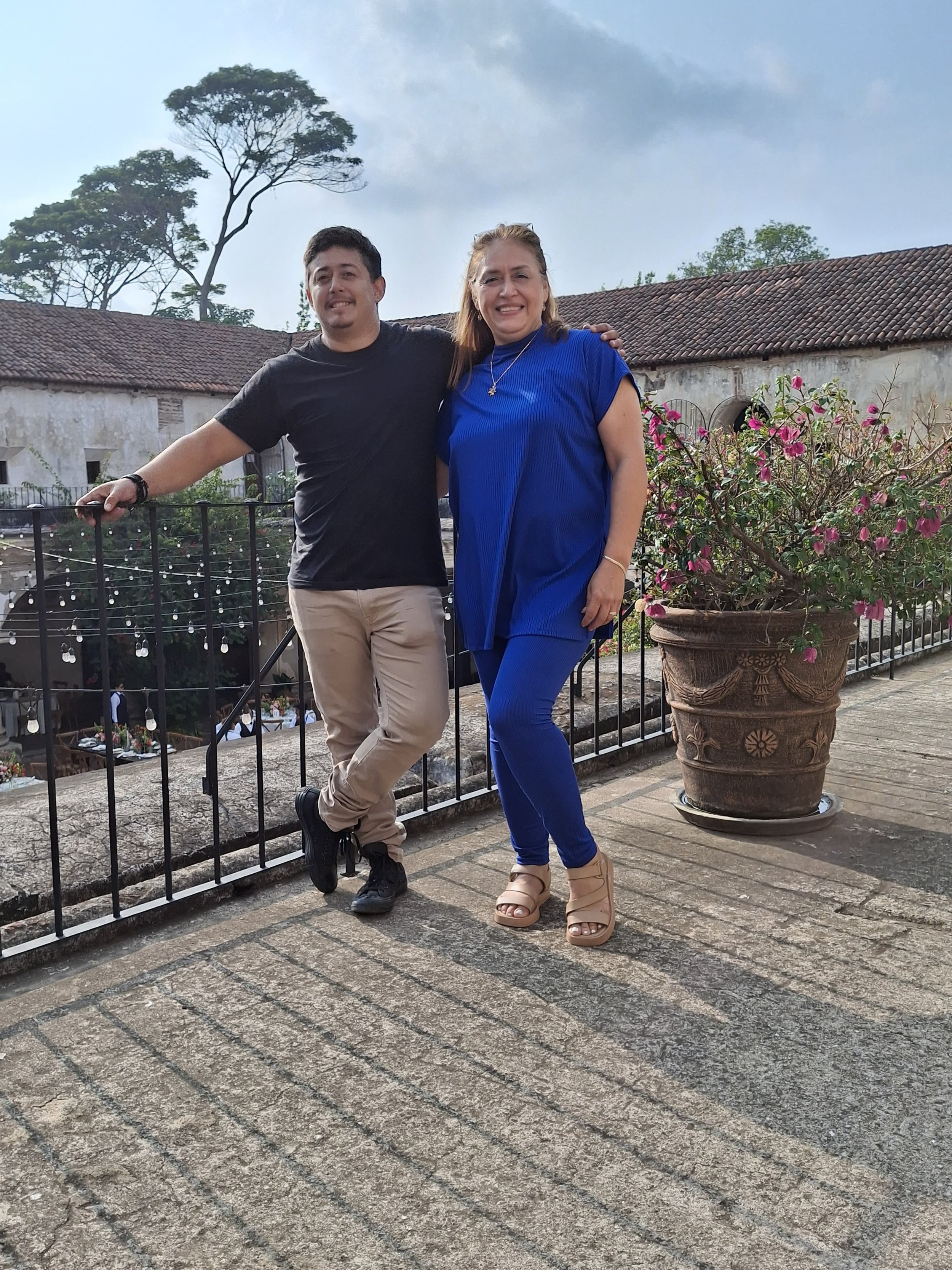  George junto a su madre, Vilma. Foto: cortesía. 